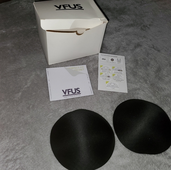 Adjustable High Impact Sports Bra with Zipper - Black - Picture 8 of 8